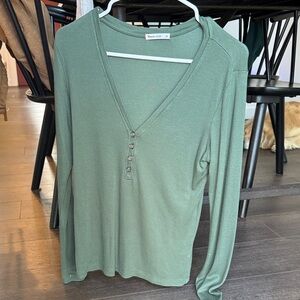 Marine Layer Olive V-Neck Henley (M)